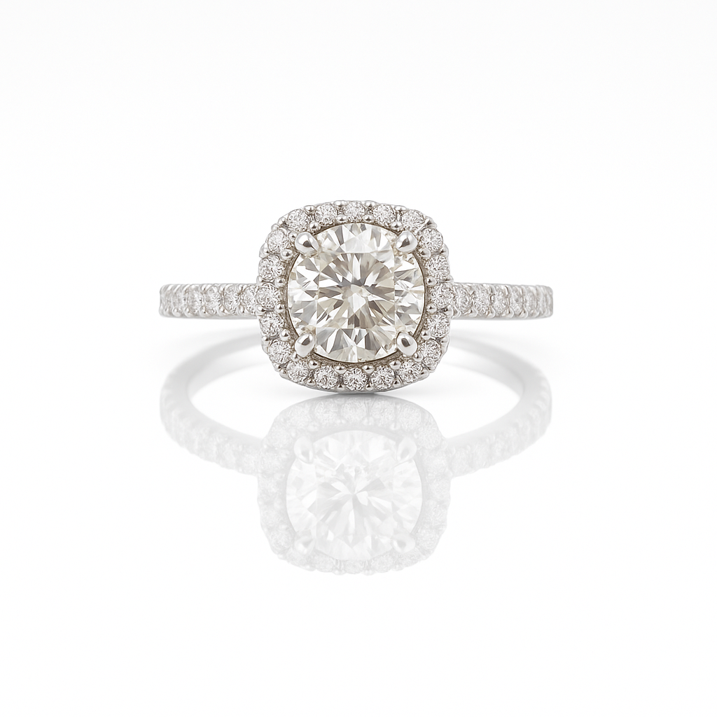 Diamond Engagenent Ring with diamond halo