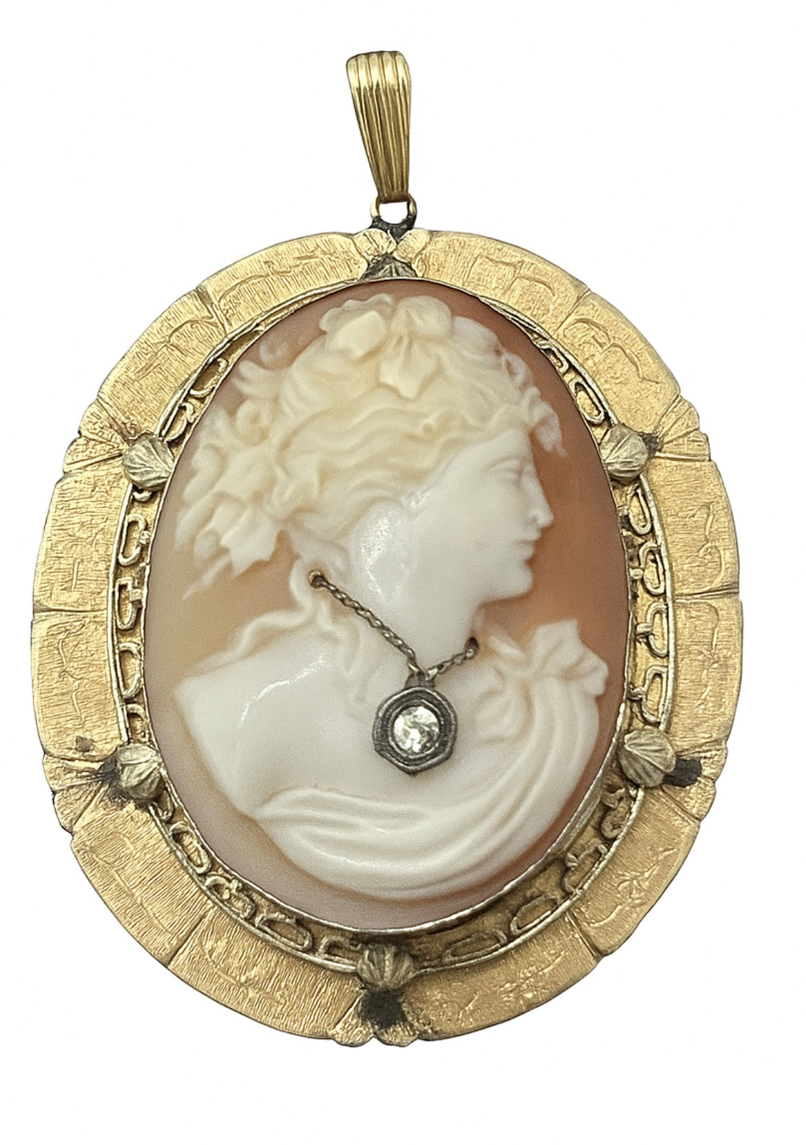 Vintage Gold Cameo Pendant